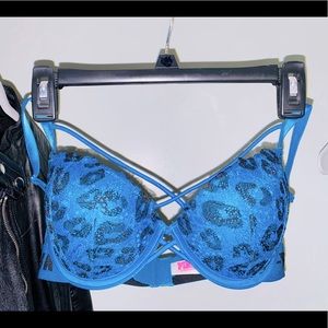 VS PINK Blue Cheeta Push-up Bra